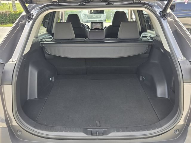 Used 2021 Toyota RAV4 XLE w/ Convenience Package FWD image 13