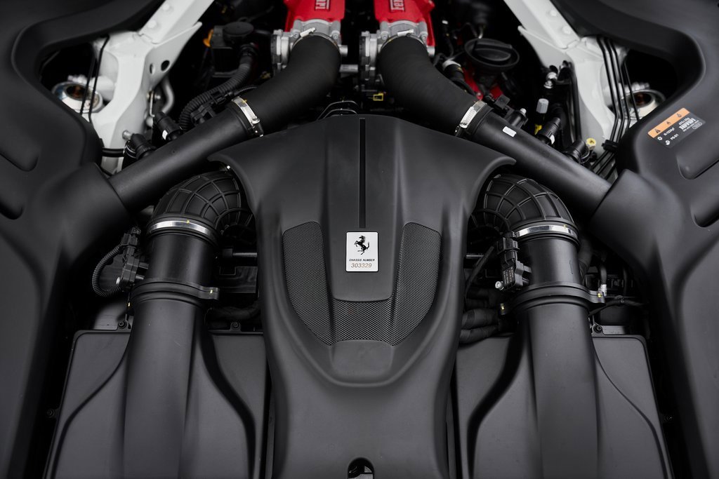 Used 2024 Ferrari Roma Spider image 12