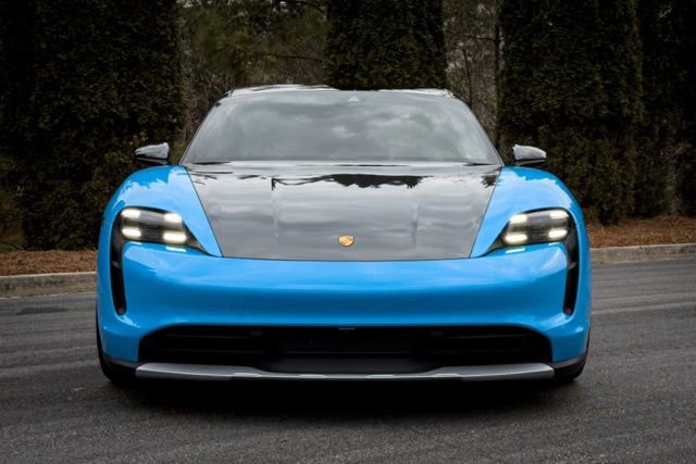 Used 2022 Porsche Taycan 4 Cross Turismo image 16