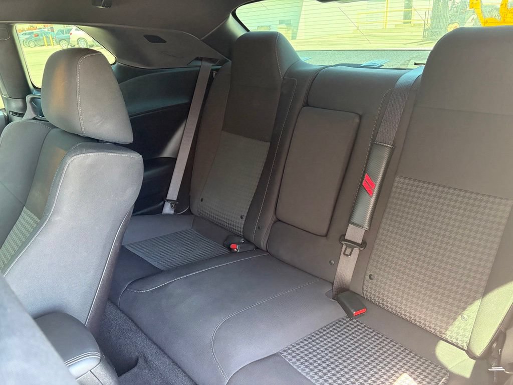 Used 2019 Dodge Challenger R/T RWD image 15