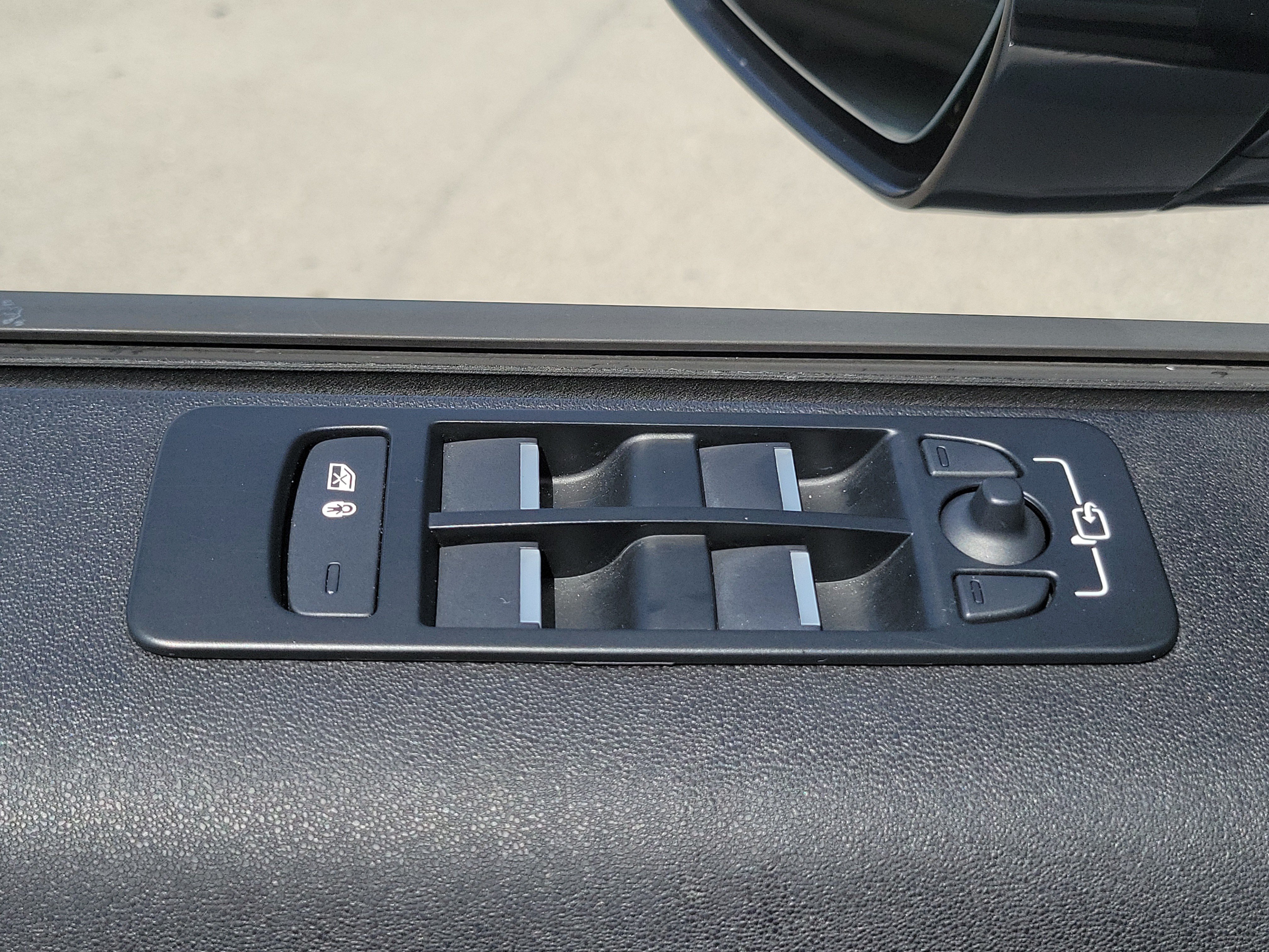 Used 2023 Land Rover Discovery Sport S R-Dynamic AWD/4WD image 28