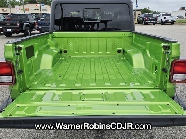 New 2025 Jeep Gladiator Sport image 11