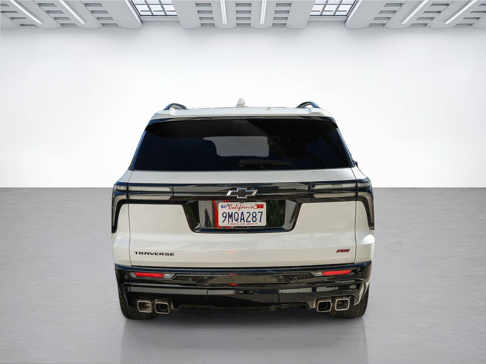 Used 2024 Chevrolet Traverse RS FWD image 6