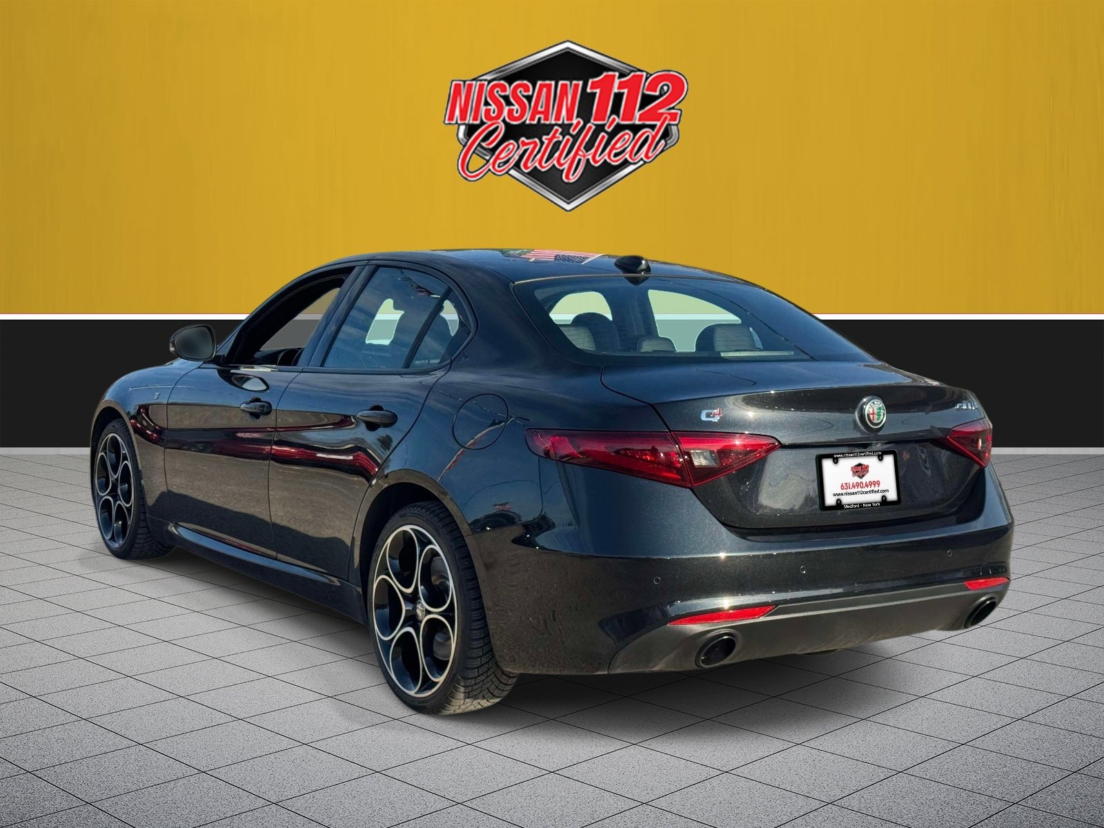 Used 2022 Alfa Romeo Giulia Ti AWD/4WD image 4