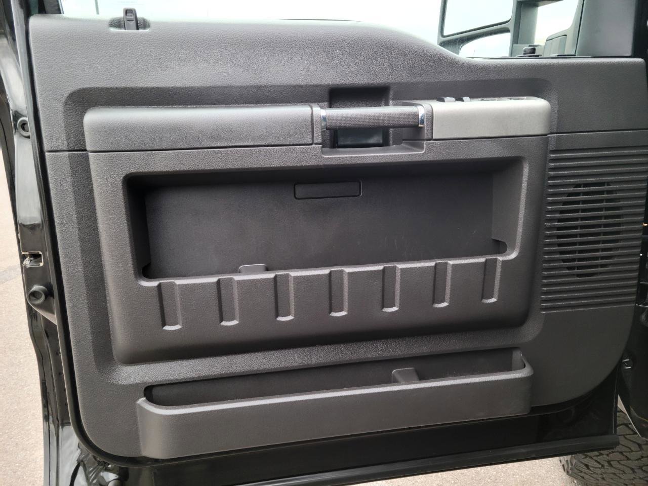 Used 2011 Ford F350 Lariat w/ Lariat Ultimate Pkg image 8