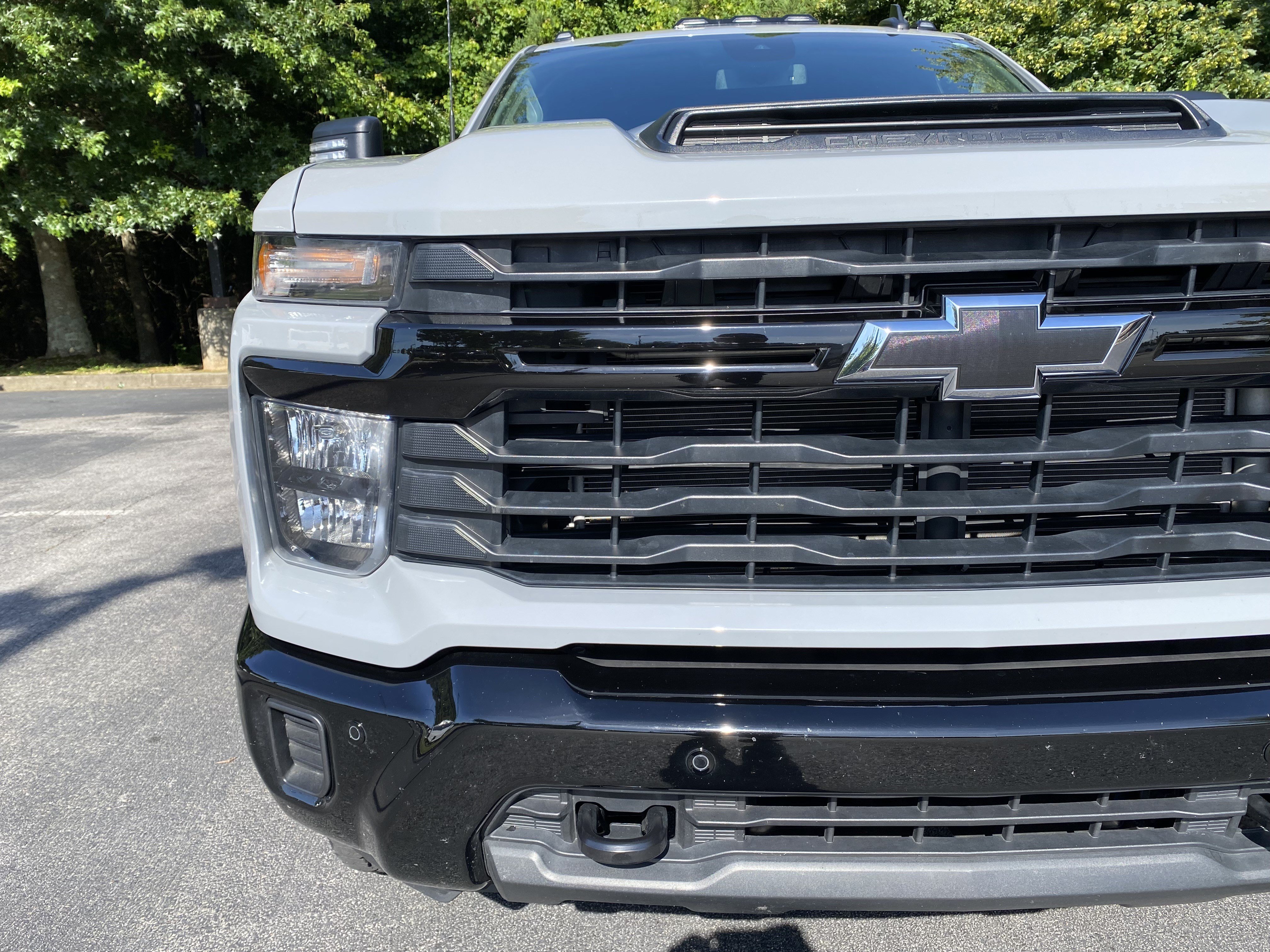 Used 2025 Chevrolet Silverado 2500 Custom w/ Custom Value Package AWD/4WD image 15