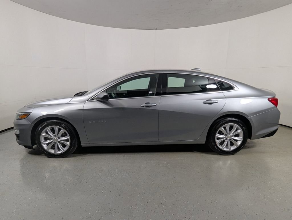 Used 2025 Chevrolet Malibu LT image 4