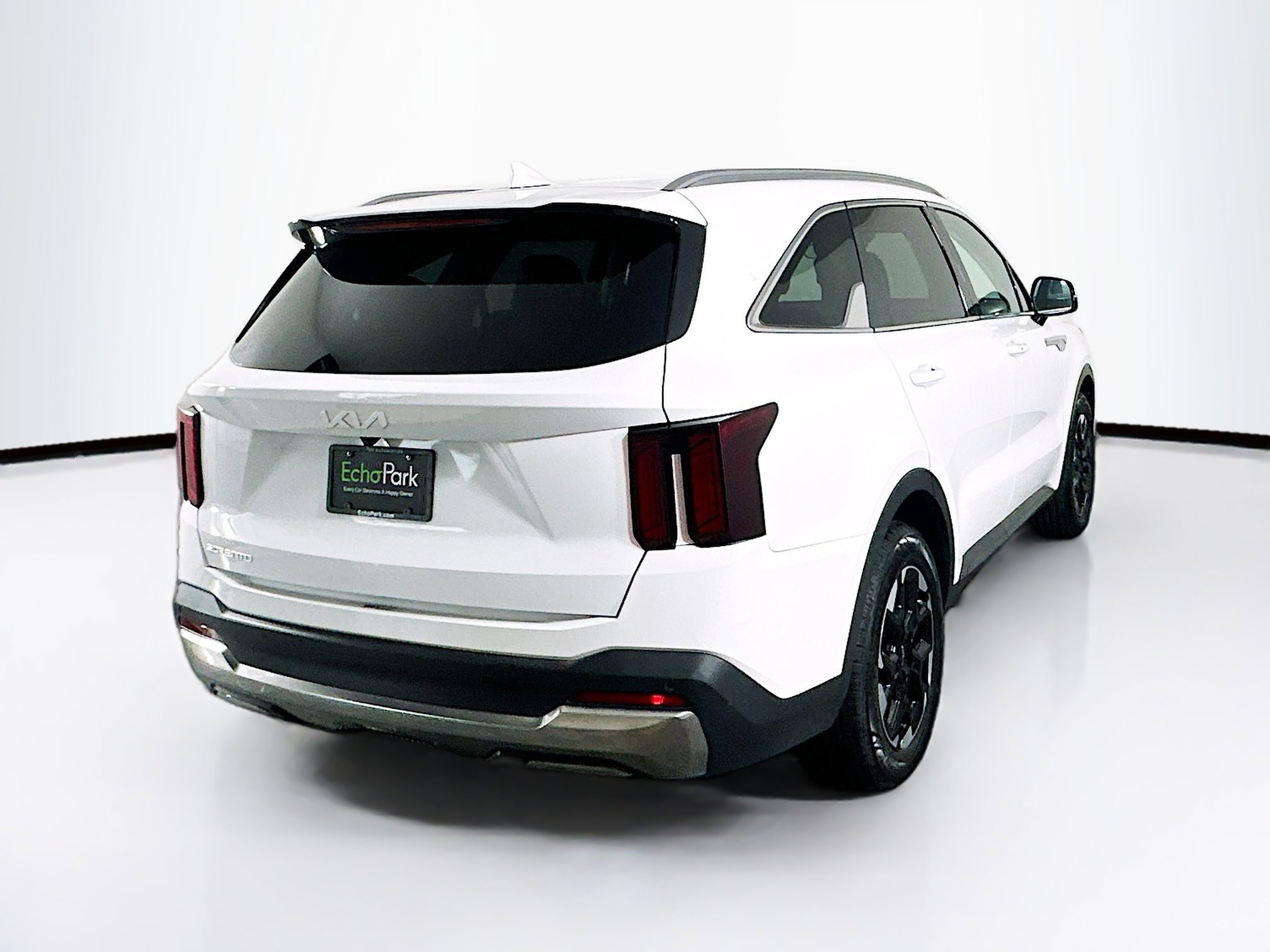 Used 2024 Kia Sorento S image 9