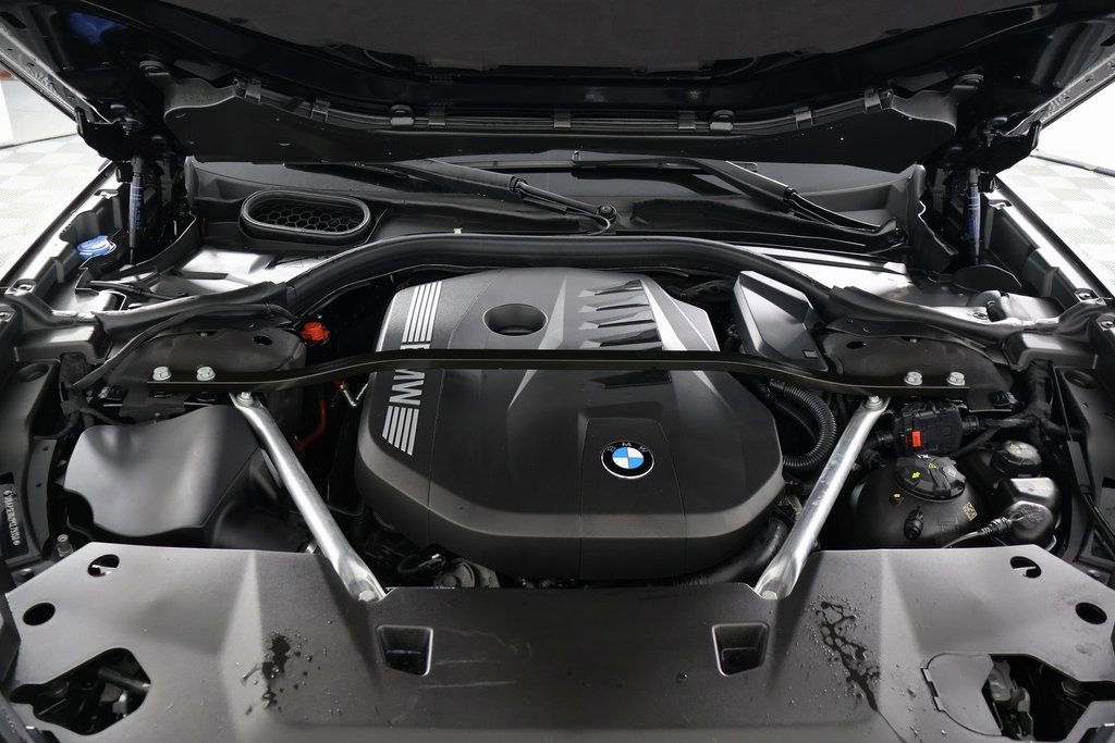Used 2023 BMW 740i w/ Parking Assistance Package RWD image 14