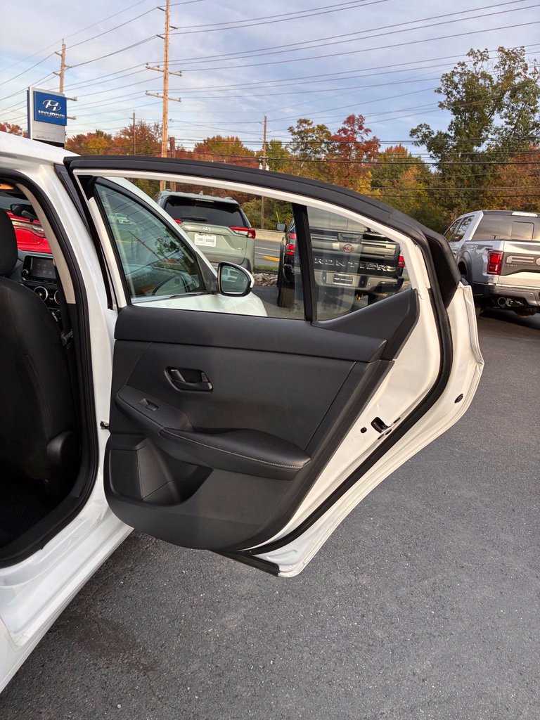 Used 2024 Nissan Sentra S FWD image 21