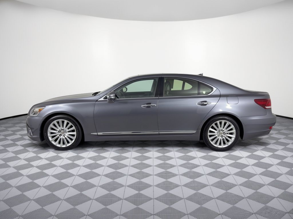 Used 2013 Lexus LS 460 w/ Comfort Pkg RWD image 2