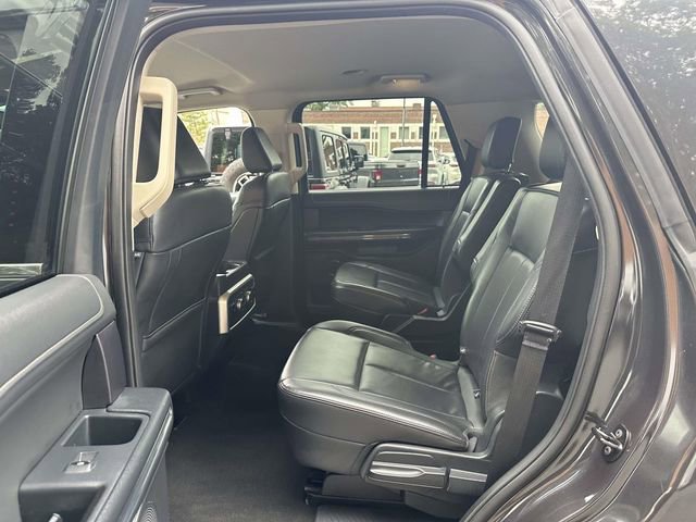 Used 2024 Ford Expedition XLT image 13