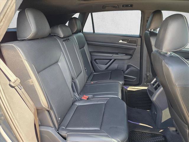 Used 2020 Volkswagen Atlas Cross Sport SE w/ Panoramic Sunroof Package FWD image 20
