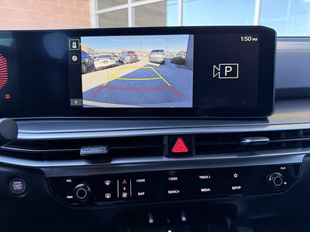 Used 2024 Kia Sorento LX image 19