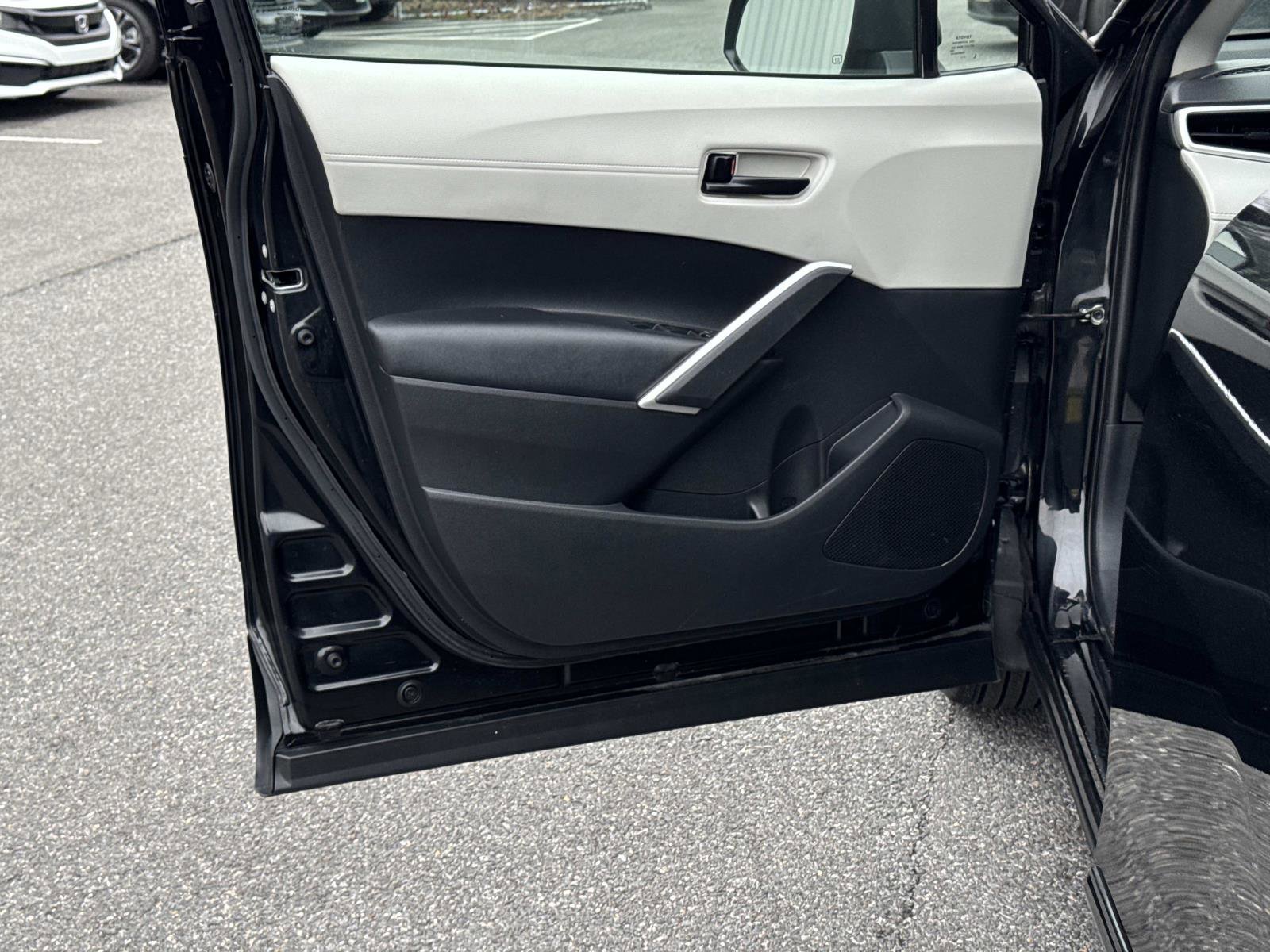 Used 2023 Toyota Corolla Cross L image 18