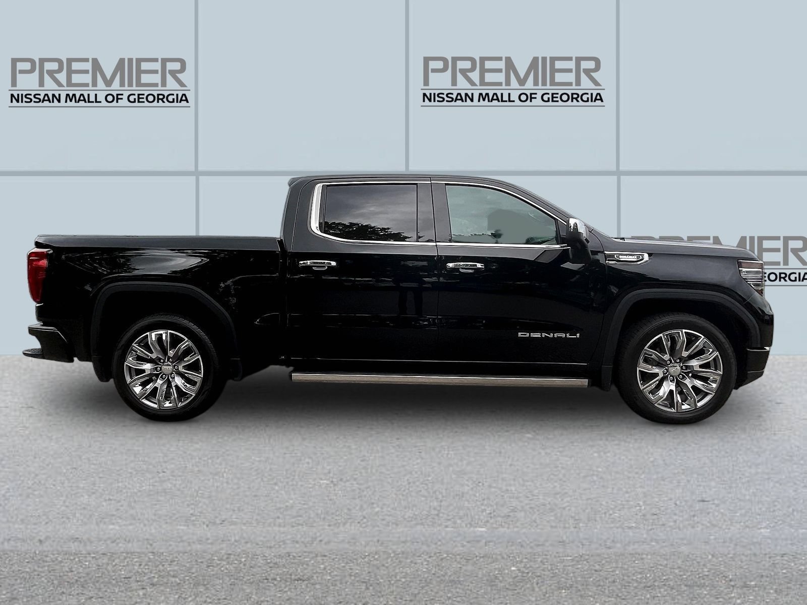 Used 2023 GMC Sierra 1500 Denali AWD/4WD image 8