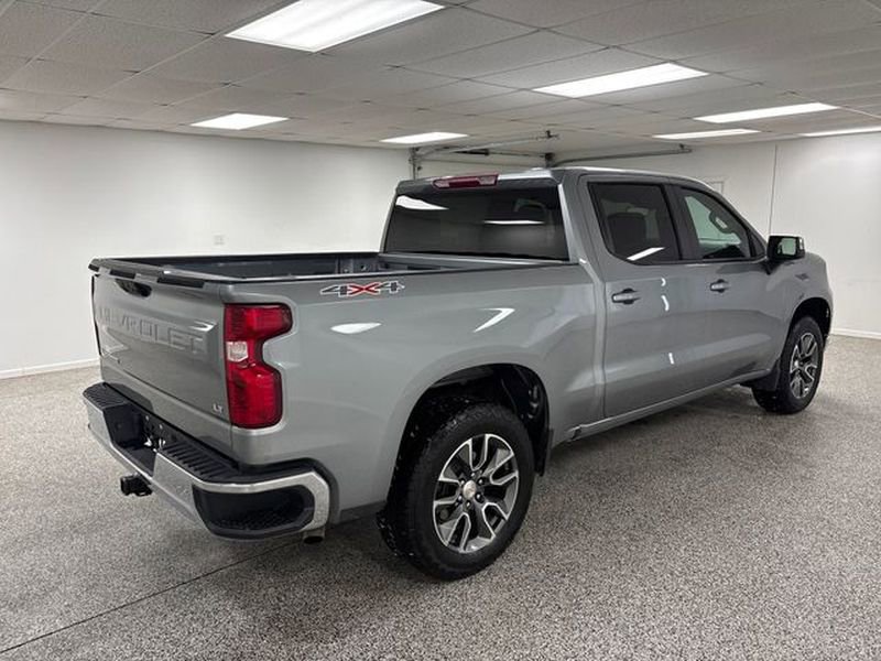 Used 2025 Chevrolet Silverado 1500 LT image 10