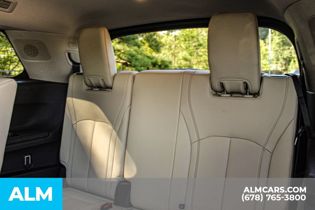 Used 2023 INFINITI QX60 Luxe w/ Performance Audio Package FWD image 12