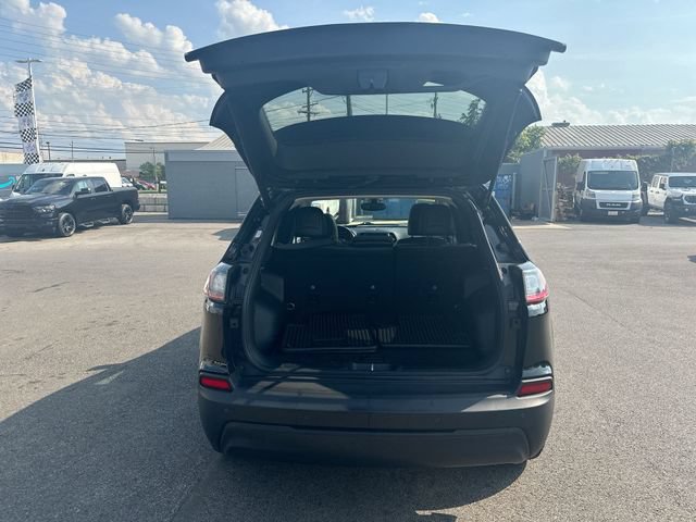 Used 2020 Jeep Cherokee Latitude Plus AWD/4WD image 25