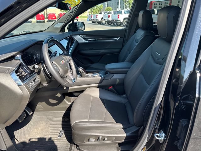 Used 2024 Cadillac XT6 Sport w/ LPO, Floor Liner Package AWD/4WD image 9