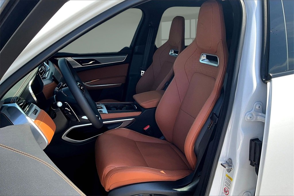 New 2026 Jaguar F-PACE R-Dynamic S image 9