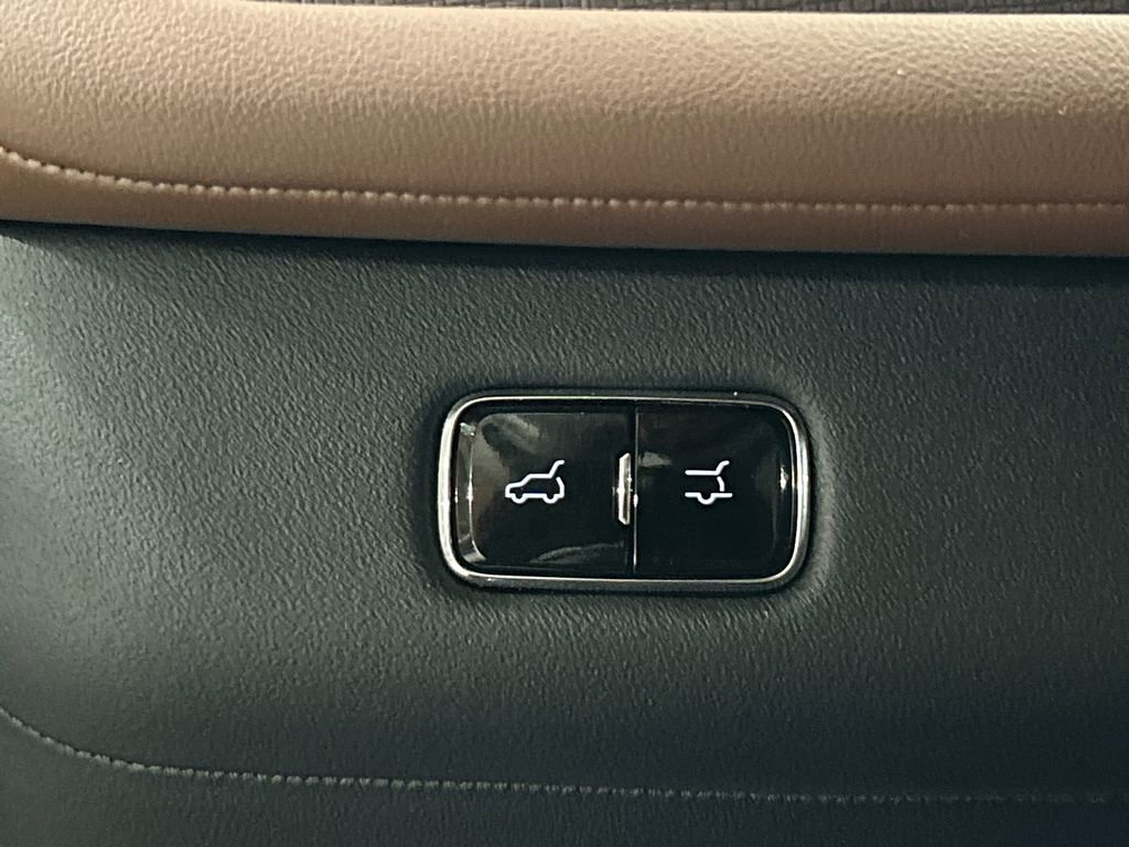 Used 2026 Lincoln Navigator L Reserve AWD/4WD image 20