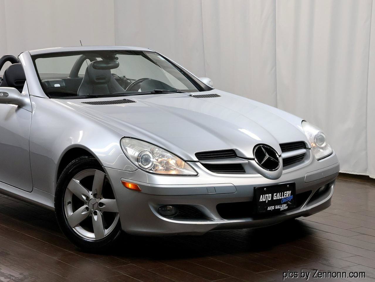 Used 2006 Mercedes-Benz SLK 280 w/ Comfort Pkg image 2
