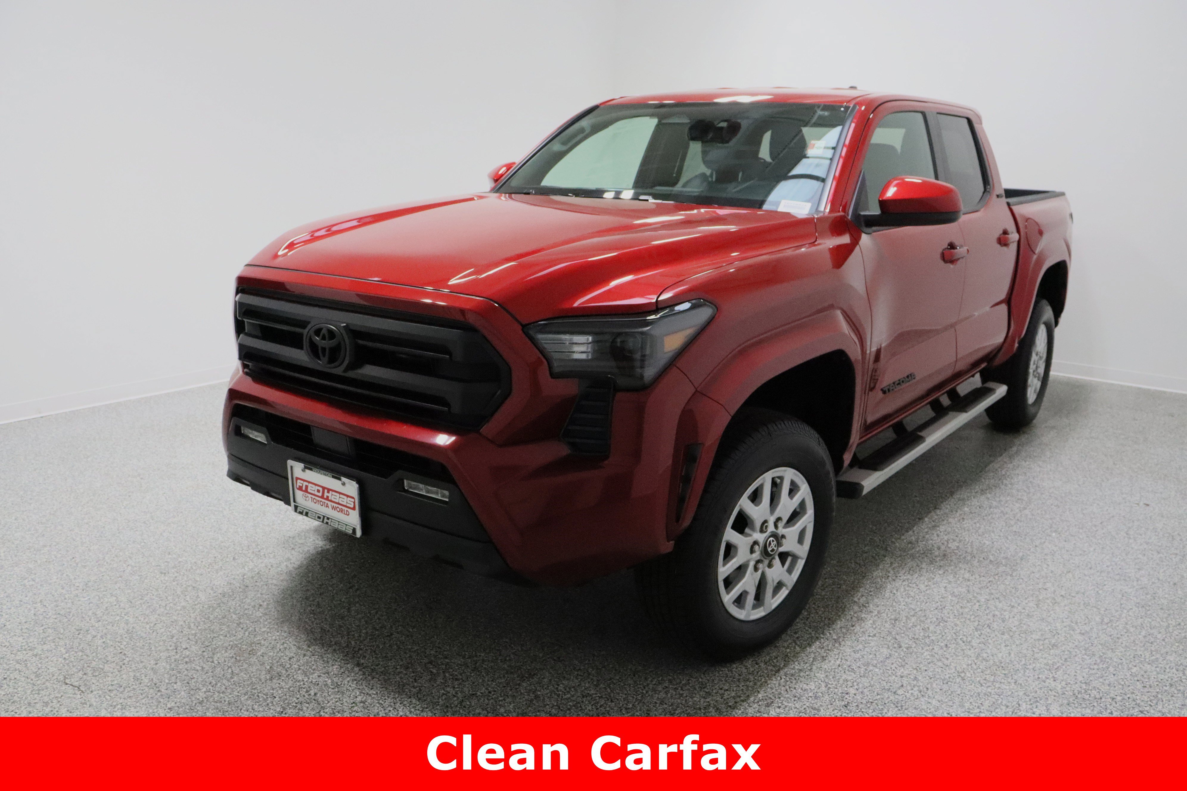 Used 2025 Toyota Tacoma SR5 image 2