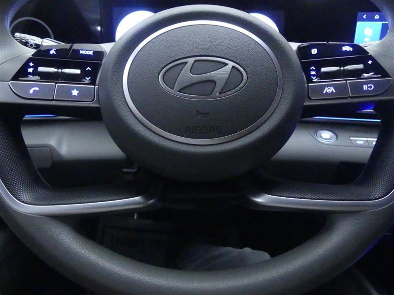 Used 2024 Hyundai Elantra SEL image 14