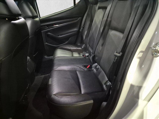 Used 2019 MAZDA MAZDA3 Hatchback w/ Preferred Package FWD image 18