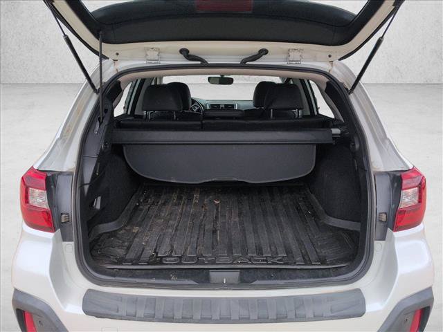 Used 2018 Subaru Outback 2.5i Limited AWD/4WD image 6
