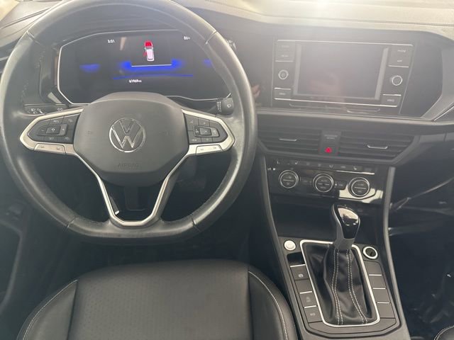 Used 2024 Volkswagen Jetta SE image 29