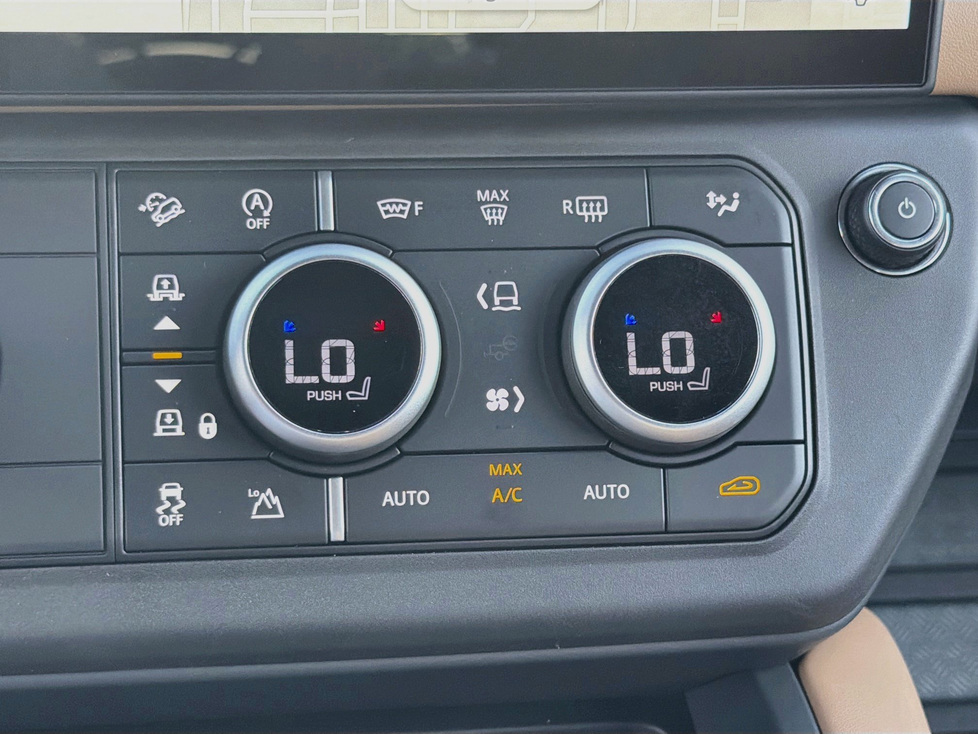 New 2026 Land Rover Defender 110 X-Dynamic SE AWD/4WD image 35