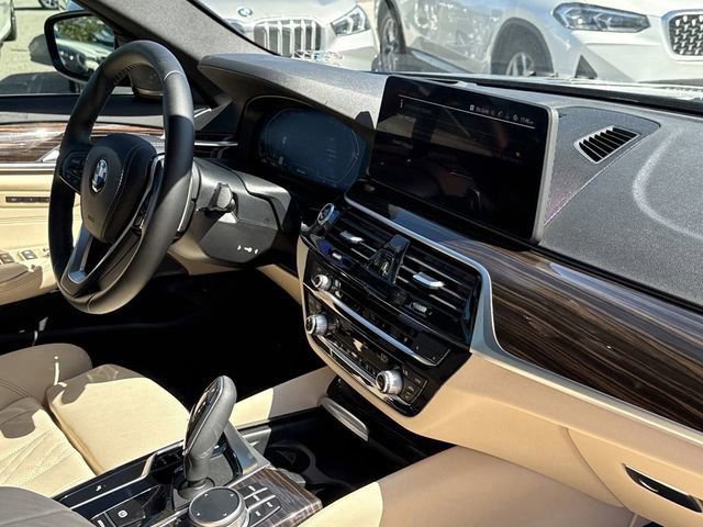 Certified 2022 BMW 540i w/ Premium Package RWD image 12
