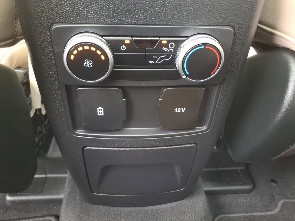 Used 2022 Ford Explorer XLT w/ Equipment Group 202A image 15