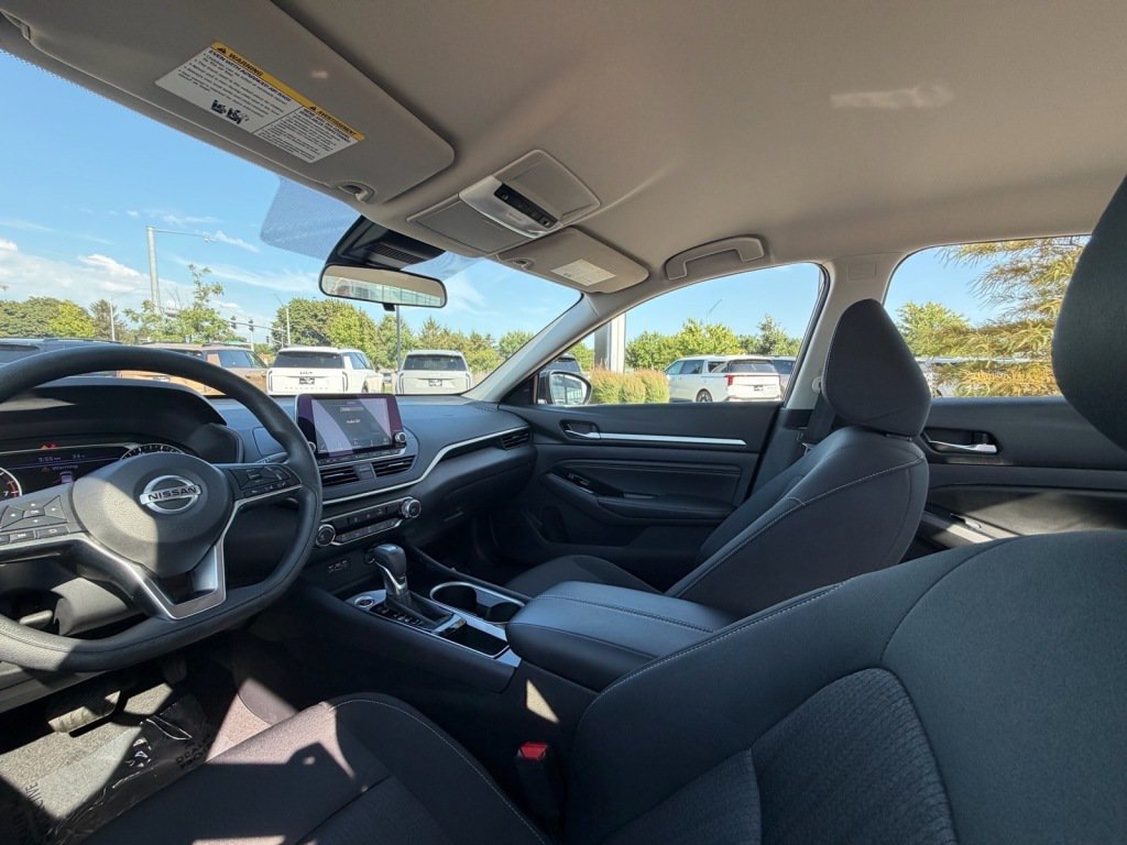Used 2021 Nissan Altima 2.5 SV FWD image 8