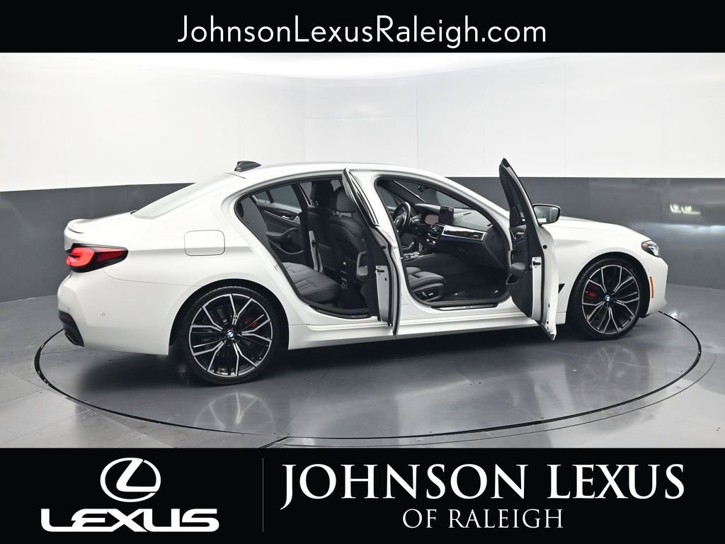Used 2021 BMW 530i w/ M Sport Package RWD image 32