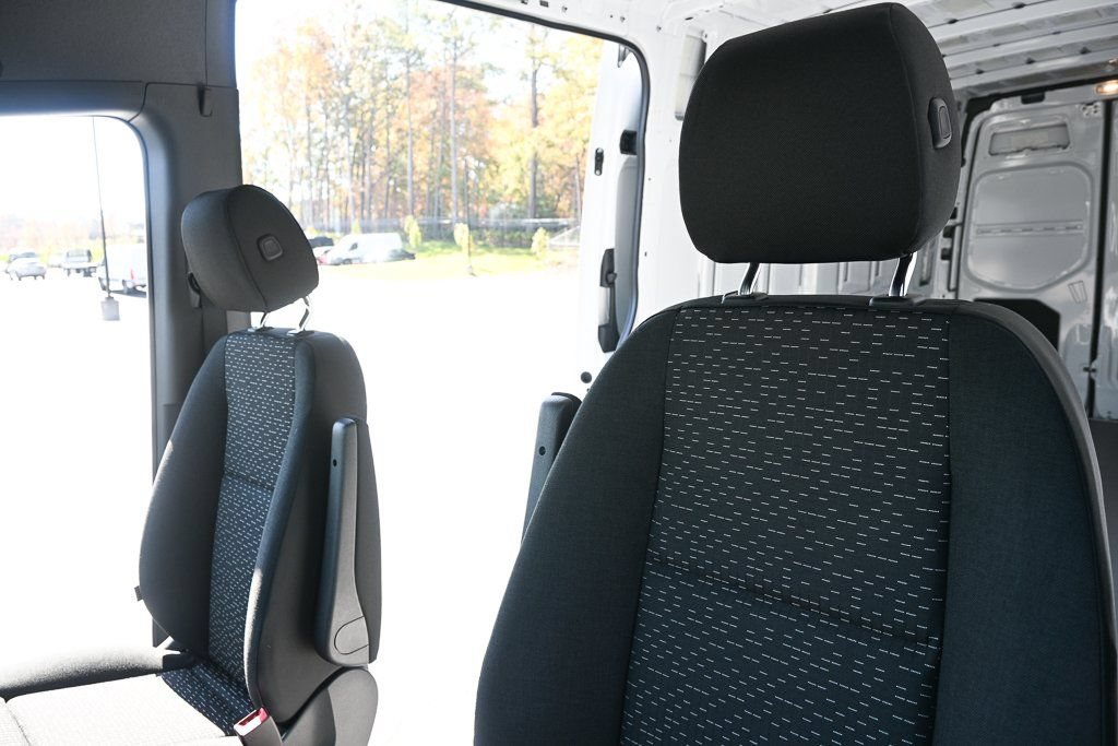 Used 2026 Mercedes-Benz Sprinter 4500 image 5