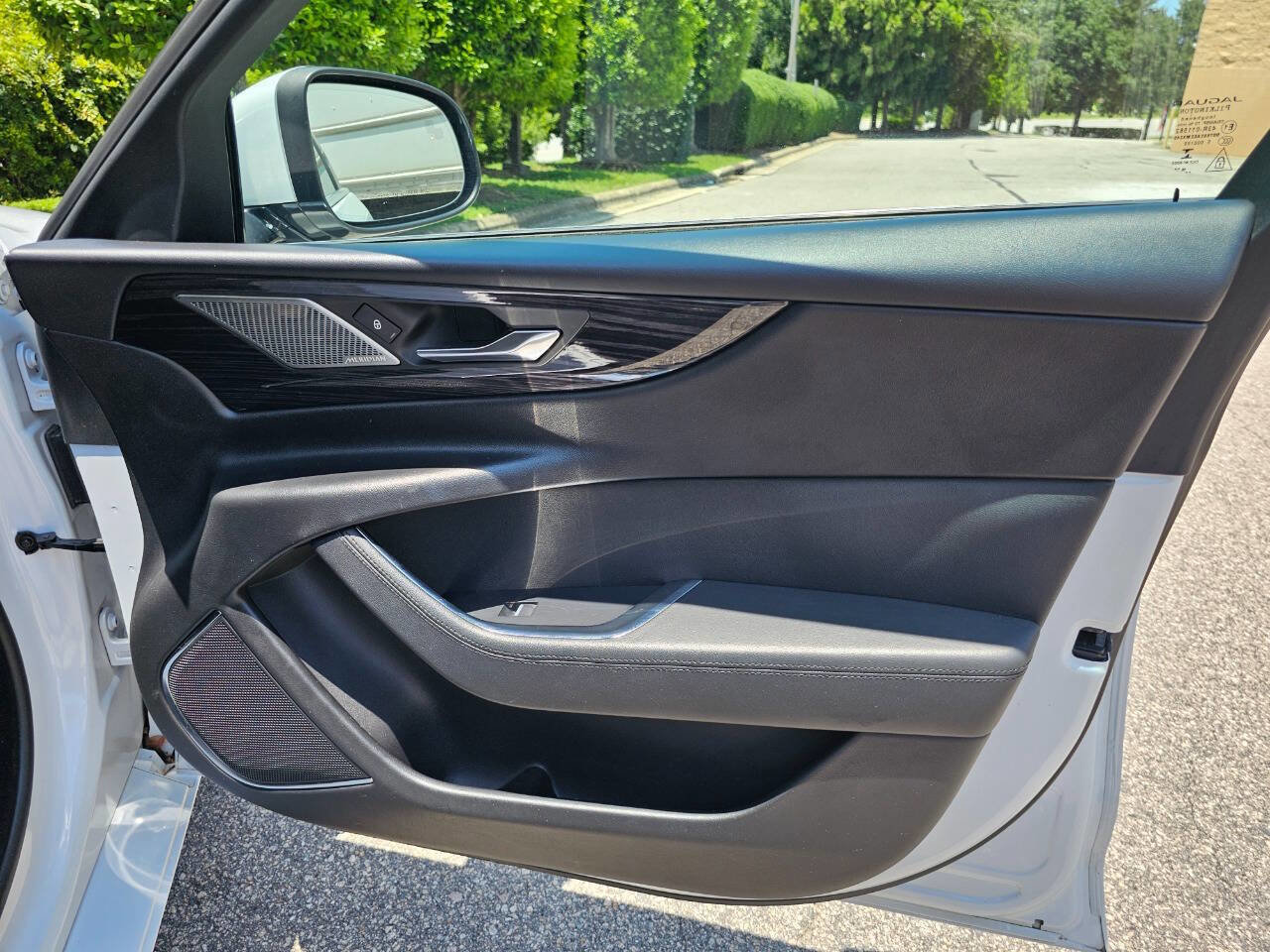 Used 2020 Jaguar XE S image 33