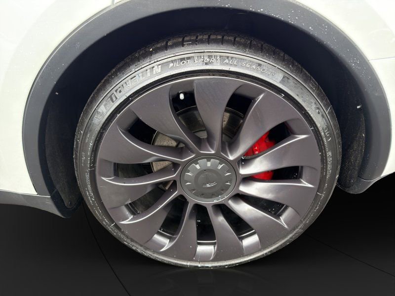 Used 2021 Tesla Model Y Performance image 22