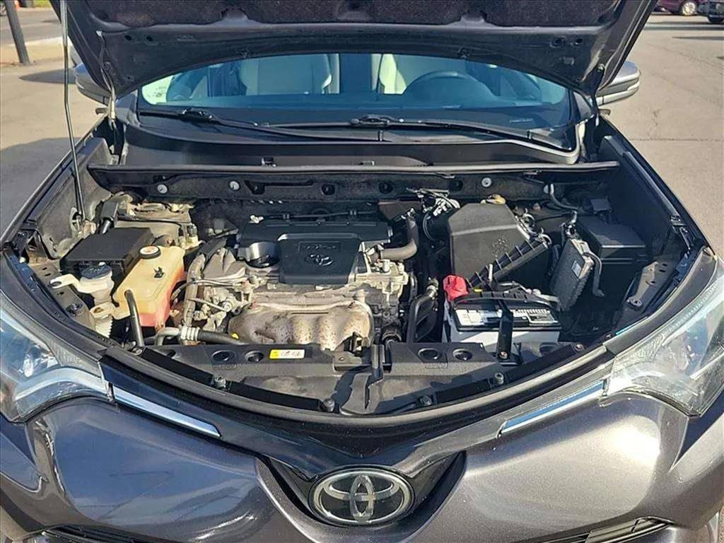 Used 2018 Toyota RAV4 XLE w/ Plus Extra Value Package AWD/4WD image 28