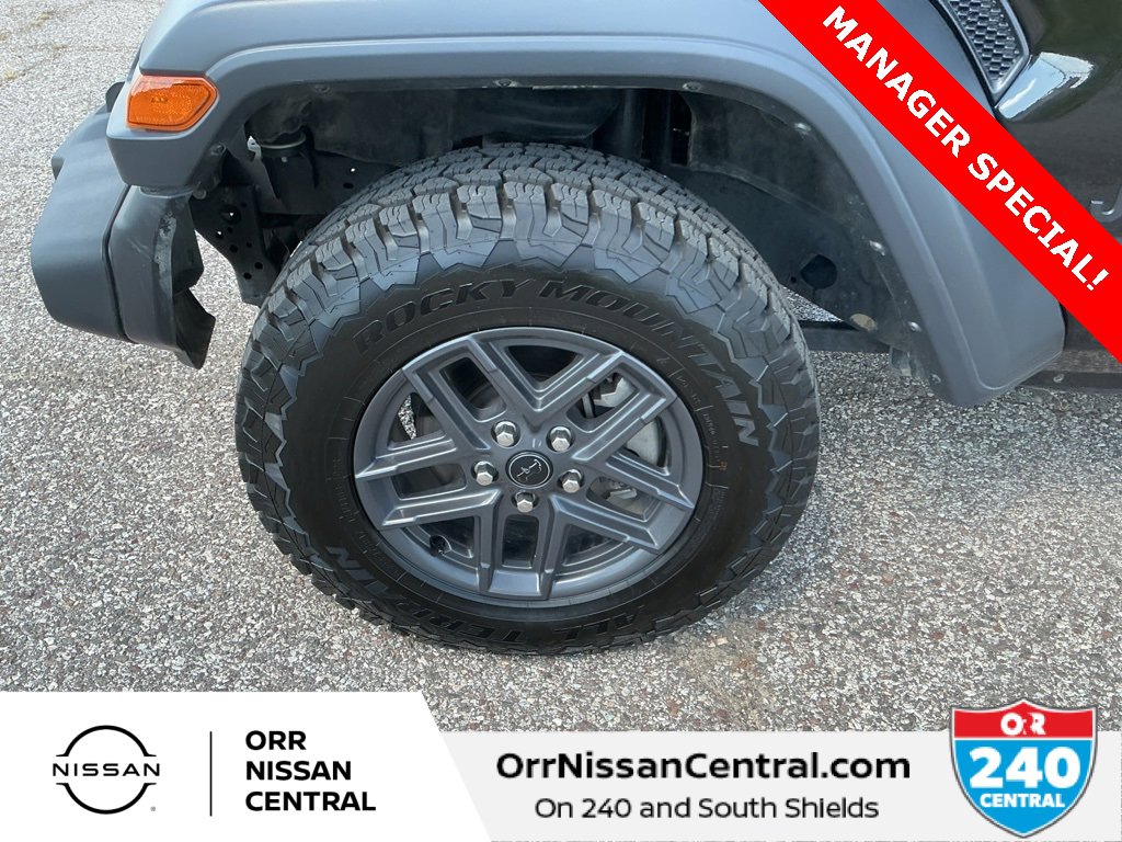 Used 2024 Jeep Wrangler Sport S image 9