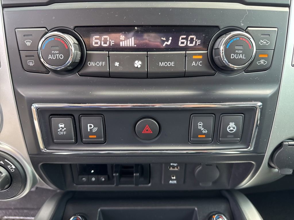 Used 2018 Nissan Titan PRO-4X w/ Pro-4x Convenience Package image 46