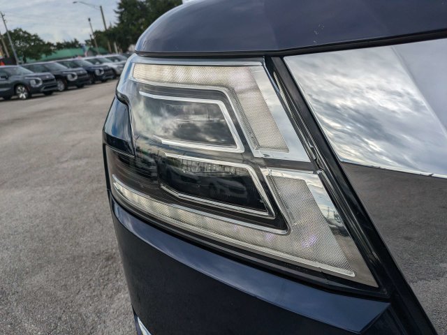 Used 2021 Nissan Armada Platinum w/ Captain's Chairs Package RWD image 10