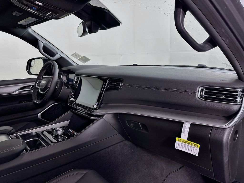 New 2026 Jeep Grand Wagoneer Limited AWD/4WD image 38