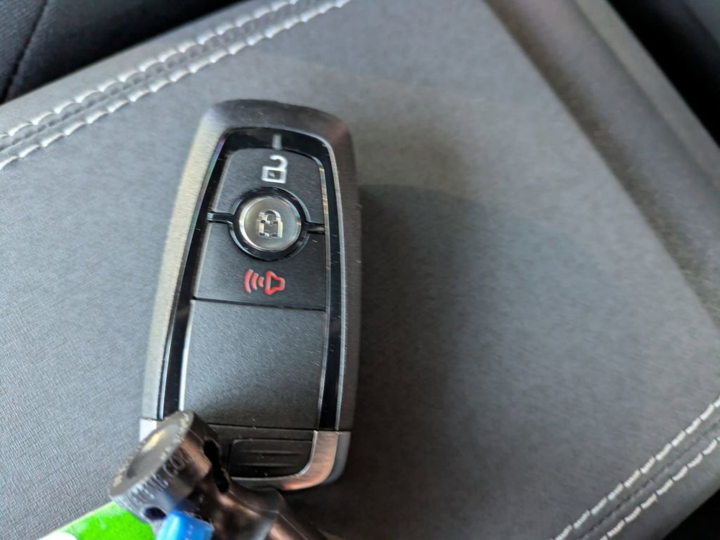 New 2025 Ford Bronco 4-Door image 28