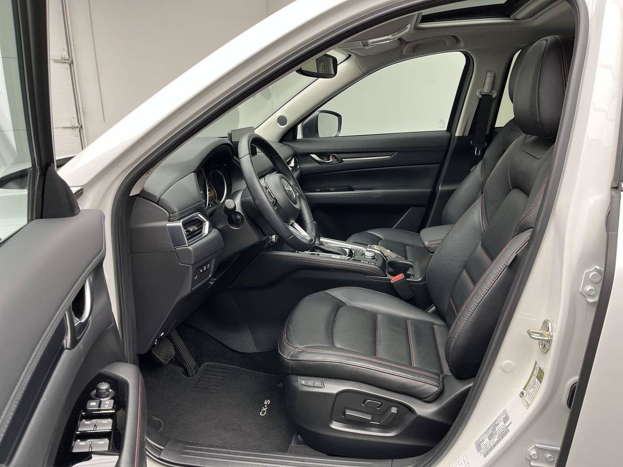 Certified 2025 MAZDA CX-5 Carbon Edition AWD/4WD image 3