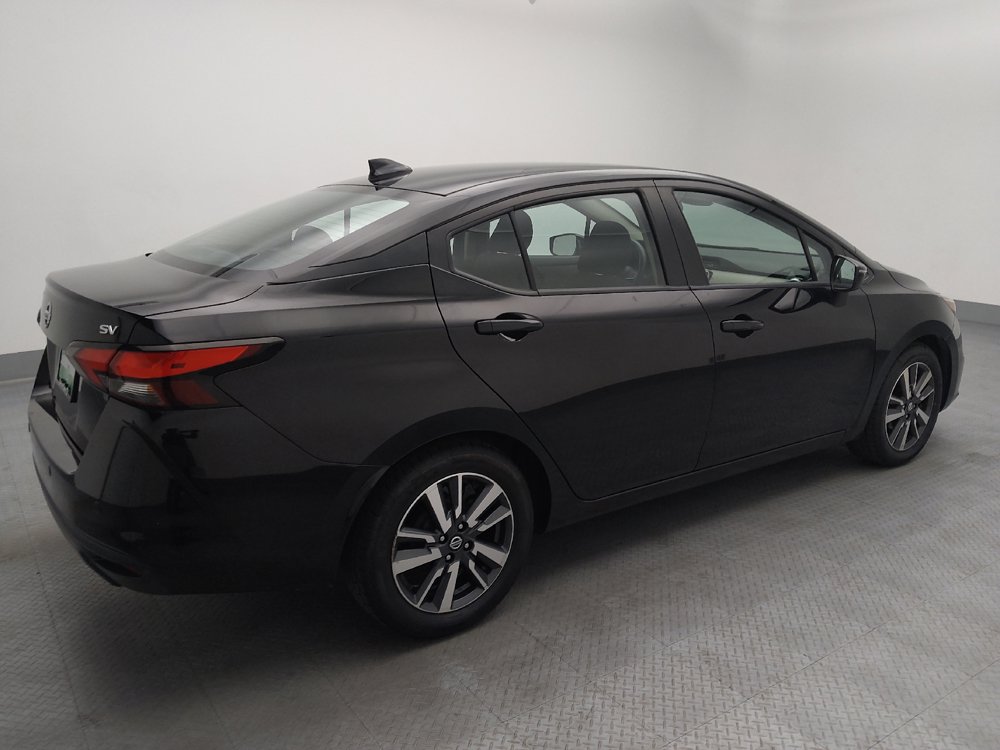 Used 2021 Nissan Versa SV FWD image 10