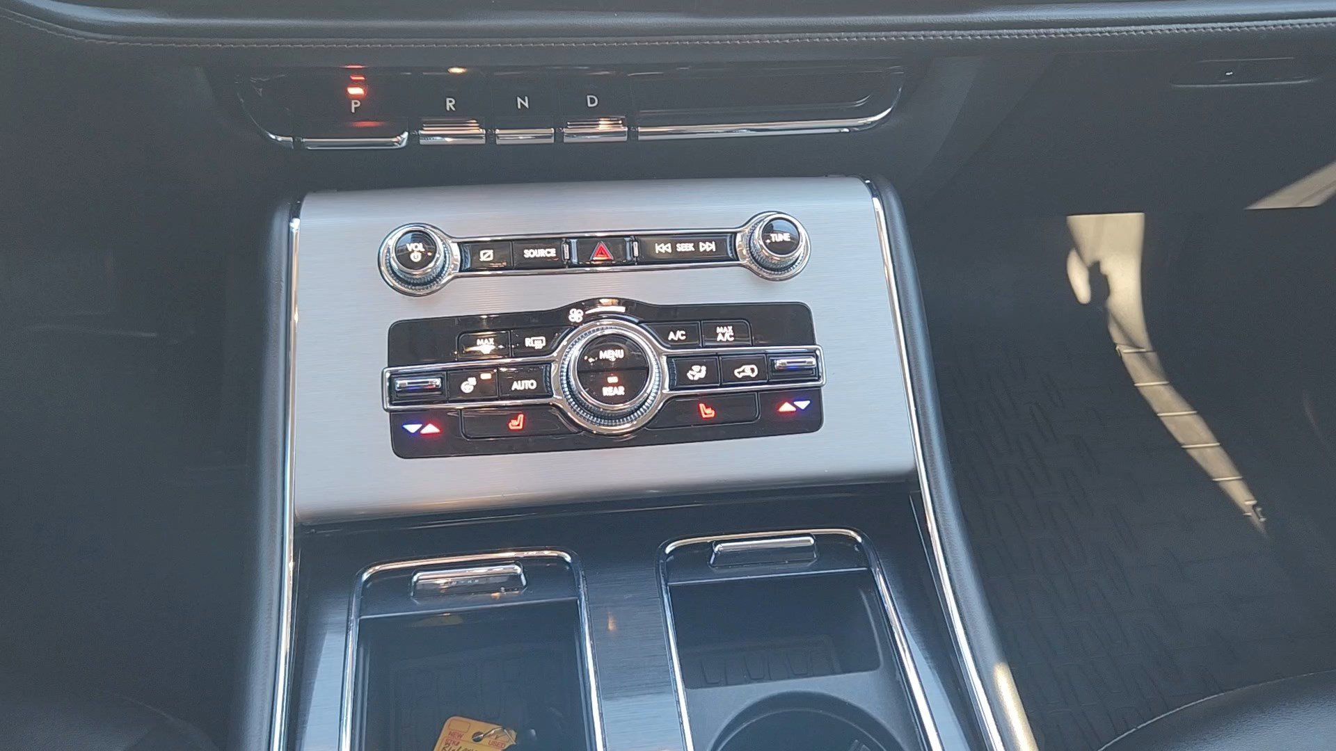 Used 2024 Lincoln Aviator AWD w/ Premium Package image 15