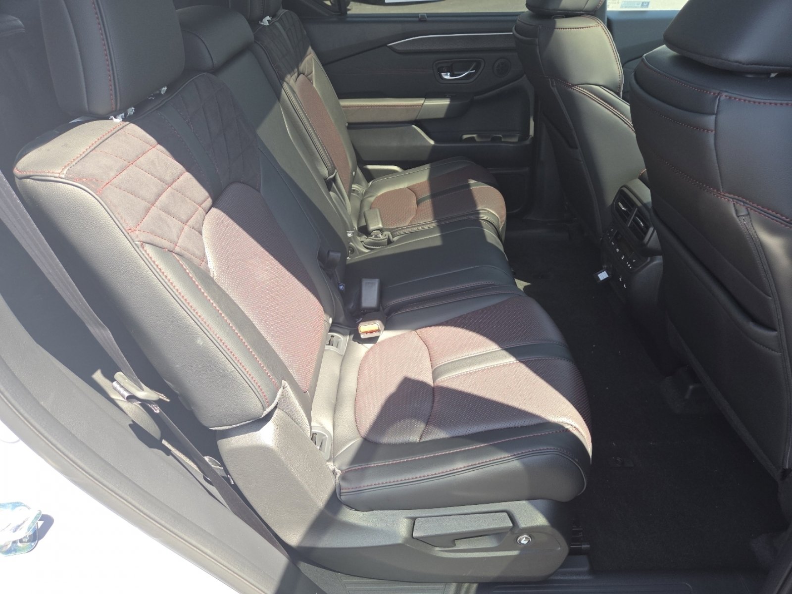 New 2026 Honda Pilot Black Edition image 24